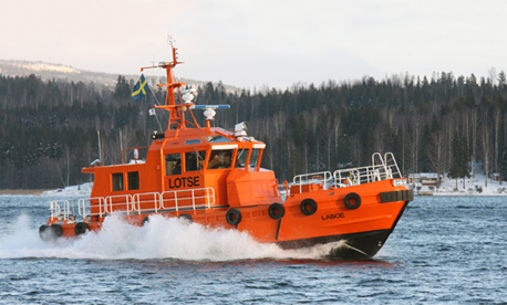 AP 17 M self-rightening Pilot Boat